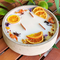 Handbesetze XXL Outdoor Citronella-Betonkerze „Big Grey - Mugge Schreck“ – Mit drei Holdochten - Handgemachter Insektenschutz aus dem Südschwarzwald mit Blütenverzierung - Garten-On.de