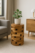 Teakholz Beistelltisch – Handgefertigt im Laminated Block Design - Natürlicher Holztisch aus Teak - Wohnzimmer & Schlafzimmer - 35x35x50 cm - Garten-On.de
