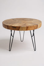 Holz Couchtisch – Beistelltisch Kaffeetisch – Mit drei Metallbeinen – Rund aus Teakholz – 60x60x43 cm - Garten-On.de