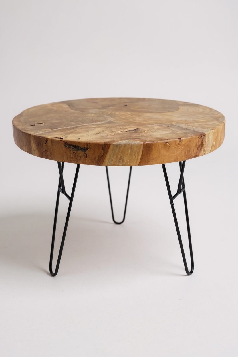 Holz Couchtisch – Beistelltisch Kaffeetisch – Mit drei Metallbeinen – Rund aus Teakholz – 60x60x43 cm - Garten-On.de