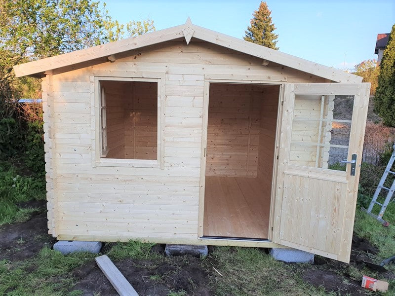 Gerathäuschen dicke Waende