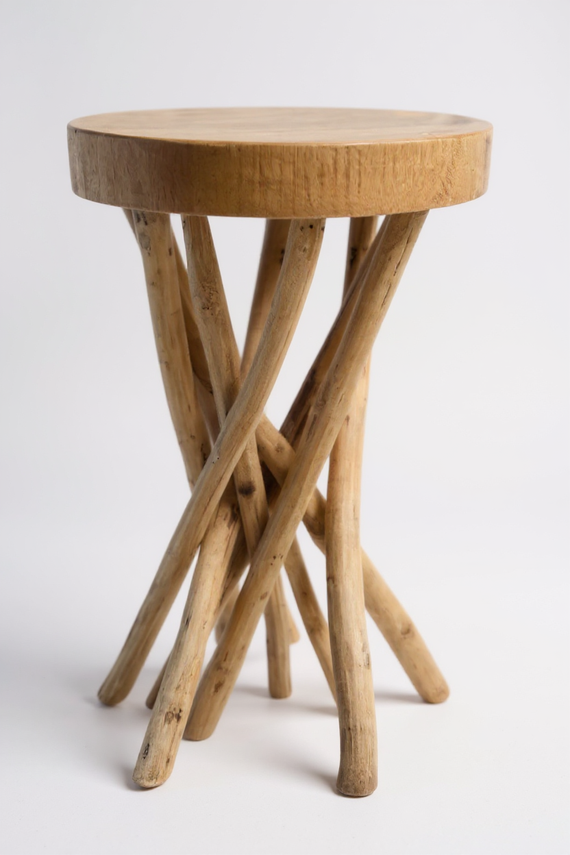 Holz Beistelltisch – Holzhocker Couchtisch – Handgefertigt – Verzweigt aus Suar- und Teakholz – 50x28x28 cm - Garten-On.de
