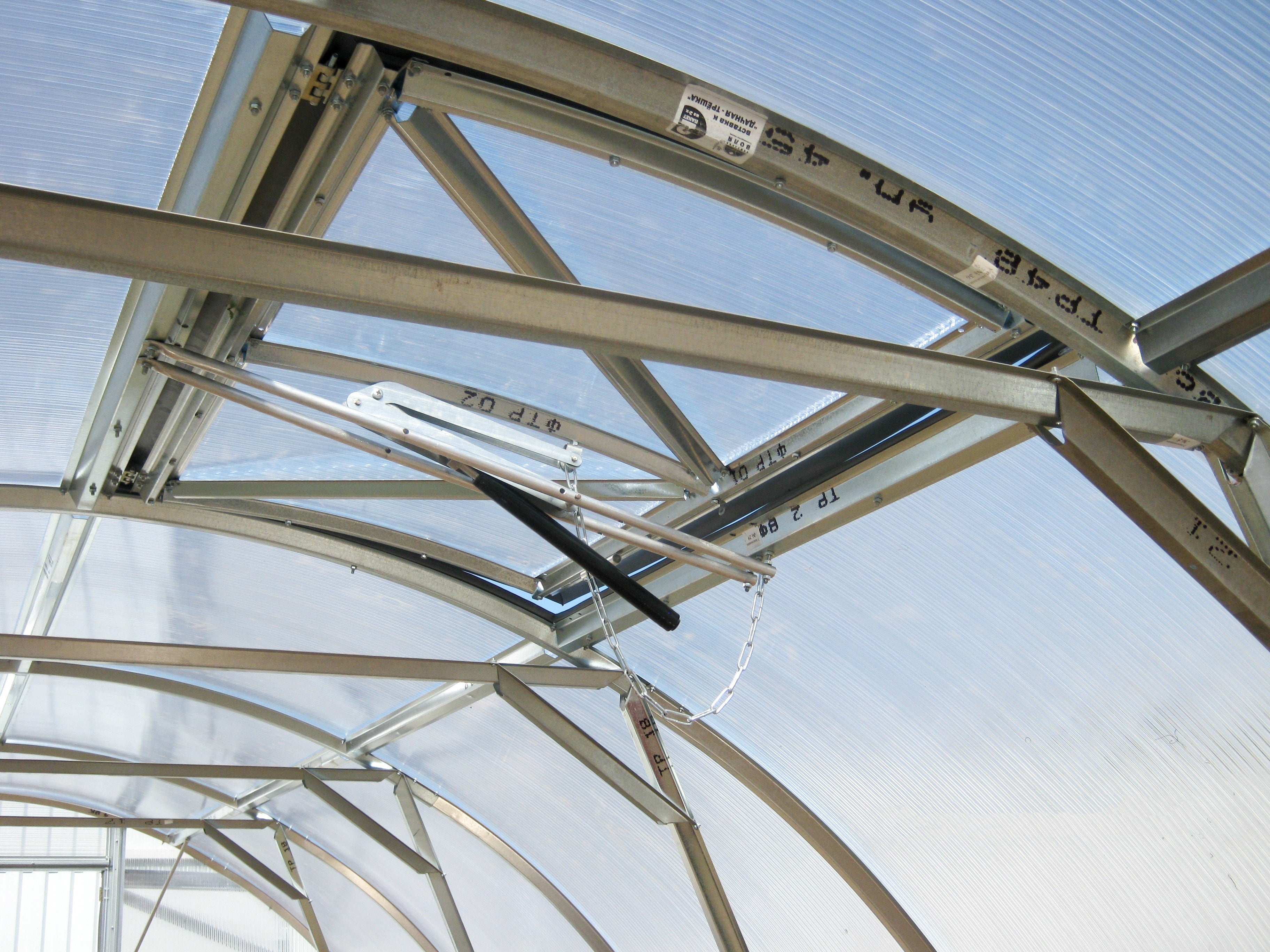 Dachfenster + Automatik für Gewächshaus GARTENJÄGER3 Nachrüstbare Belüftungsfenster, Erhöht die Luftzirkulation-Garten-On.de
