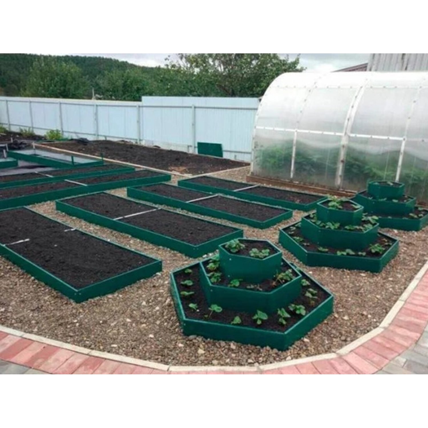 Mehrstufiges verzinktes Blumenbeet 140×140 cm