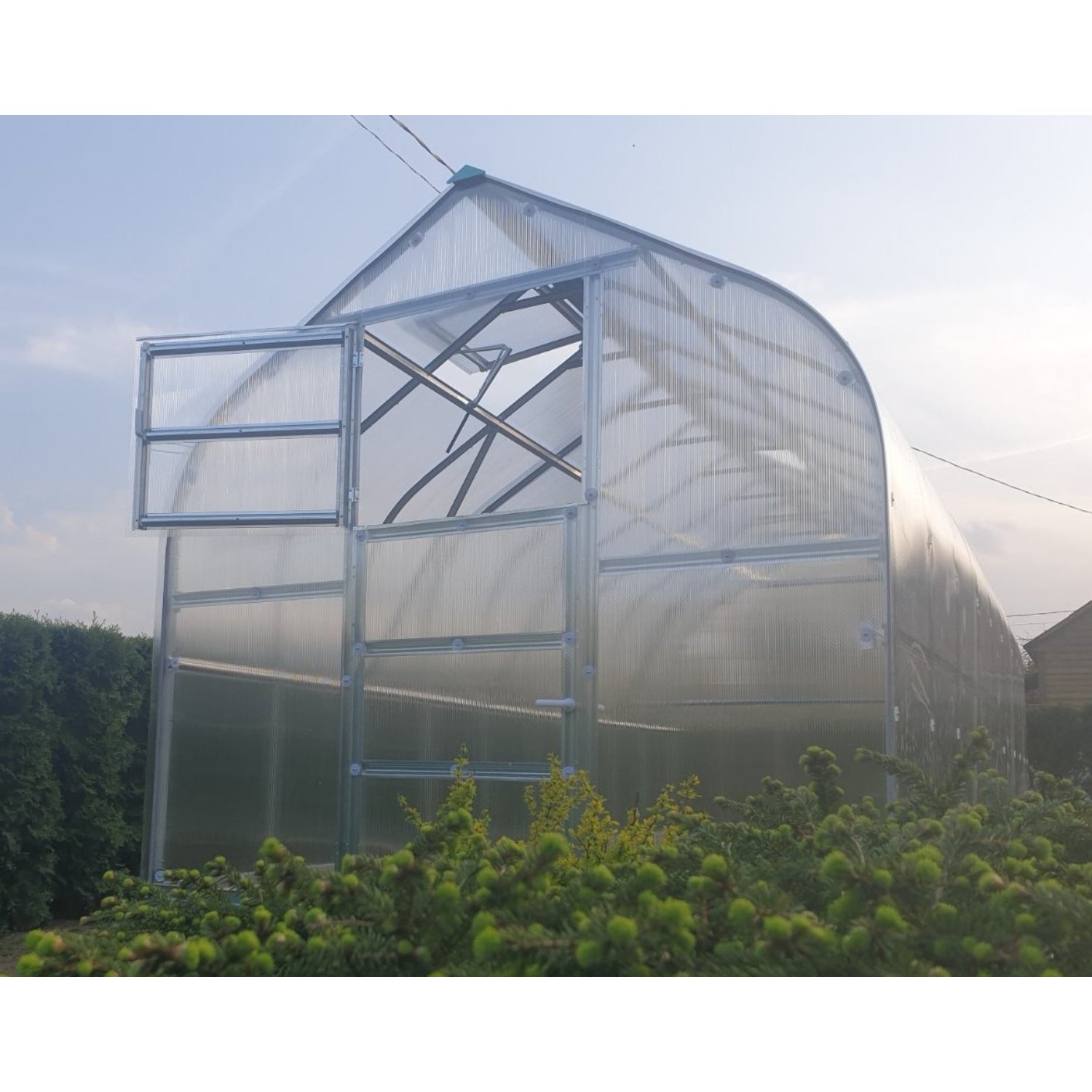 Gewächshaus KLASIKA STANDART 2,5 x 4m, 10 m², verzinkter Stahlrahmen, 1 Drehtür, 3  Fenster Hohlkammerplatten 6 mm