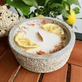 Limitierte Einzelstücke: Outdoor Citronella-Betonkerze „Mugge Schreck“ – Handgemachter Insektenschutz aus dem Südschwarzwald mit Blütenverzierung - Garten-On.de
