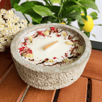 Limitierte Einzelstücke: Outdoor Citronella-Betonkerze „Mugge Schreck“ – Handgemachter Insektenschutz aus dem Südschwarzwald mit Blütenverzierung - Garten-On.de