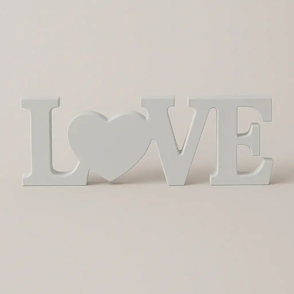 LOVE Schriftzug – Handgefertigte Deko in Wunschfarbe - Garten-On.de