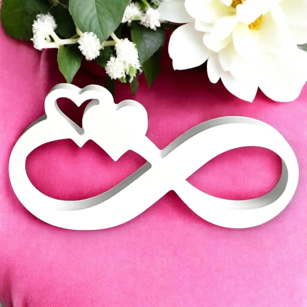 Infinity-Deko mit Herz – Symbol unendlicher Liebe im modernen Design - Garten-On.de